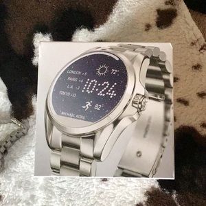 **GREAT DEAL** Michael Kors Bradshaw Smartwatch
